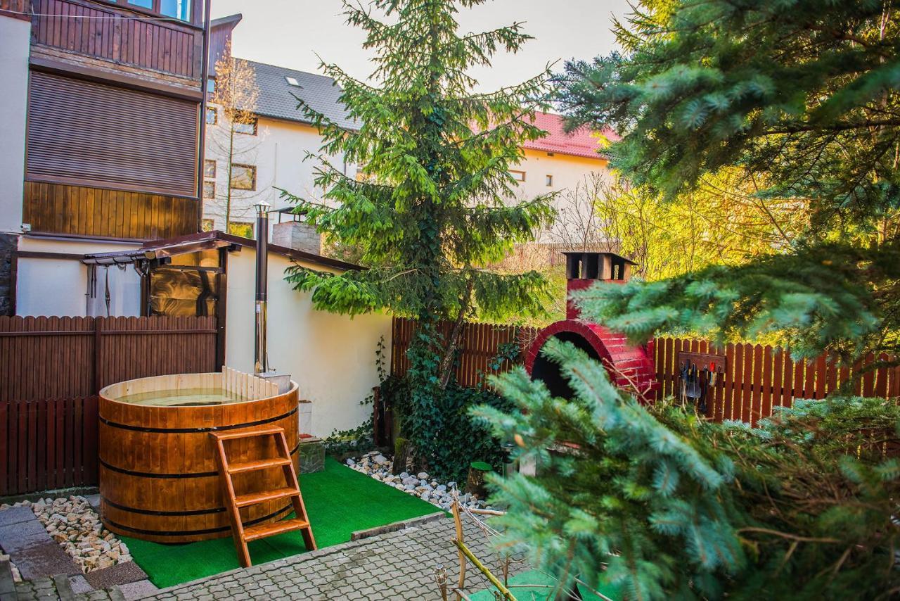 Hotel Casa Maia Buşteni Exterior foto