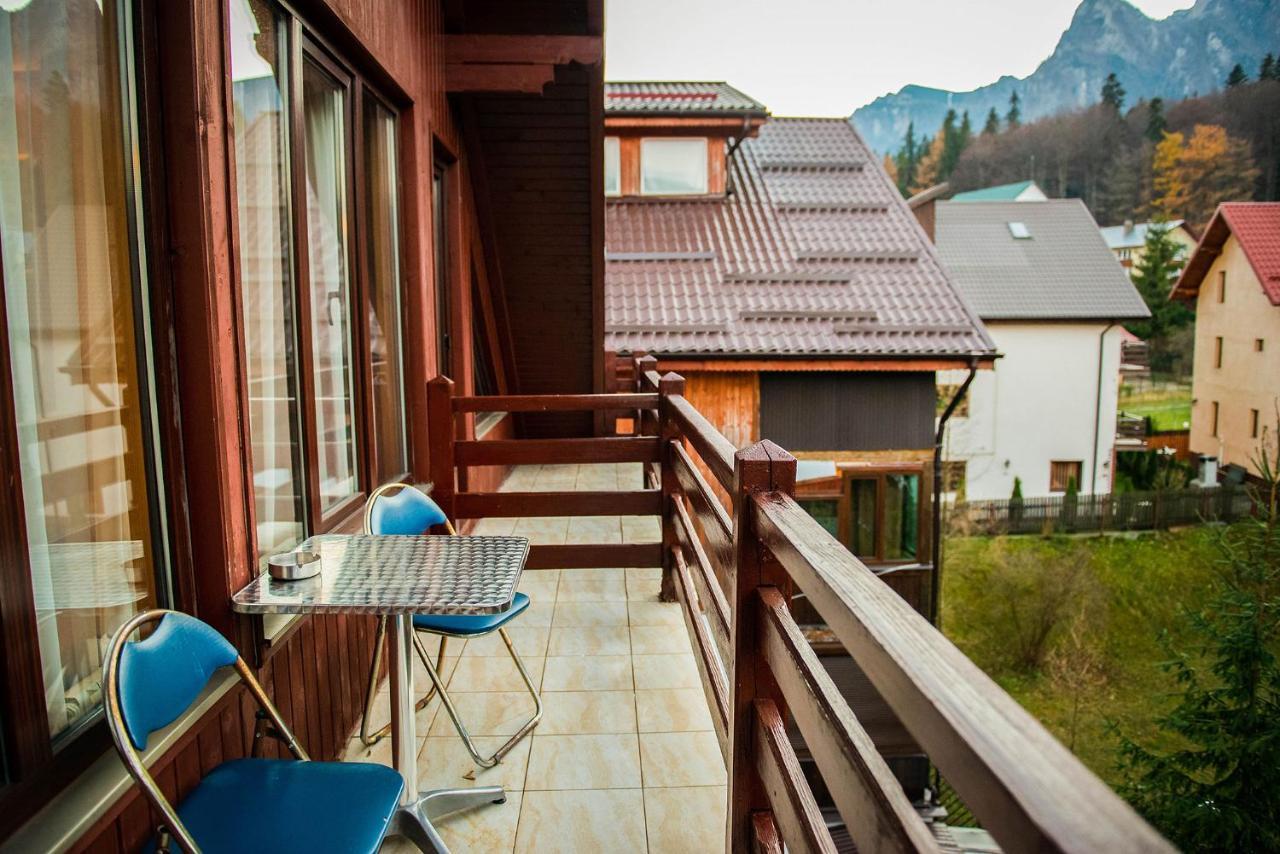 Hotel Casa Maia Buşteni Exterior foto