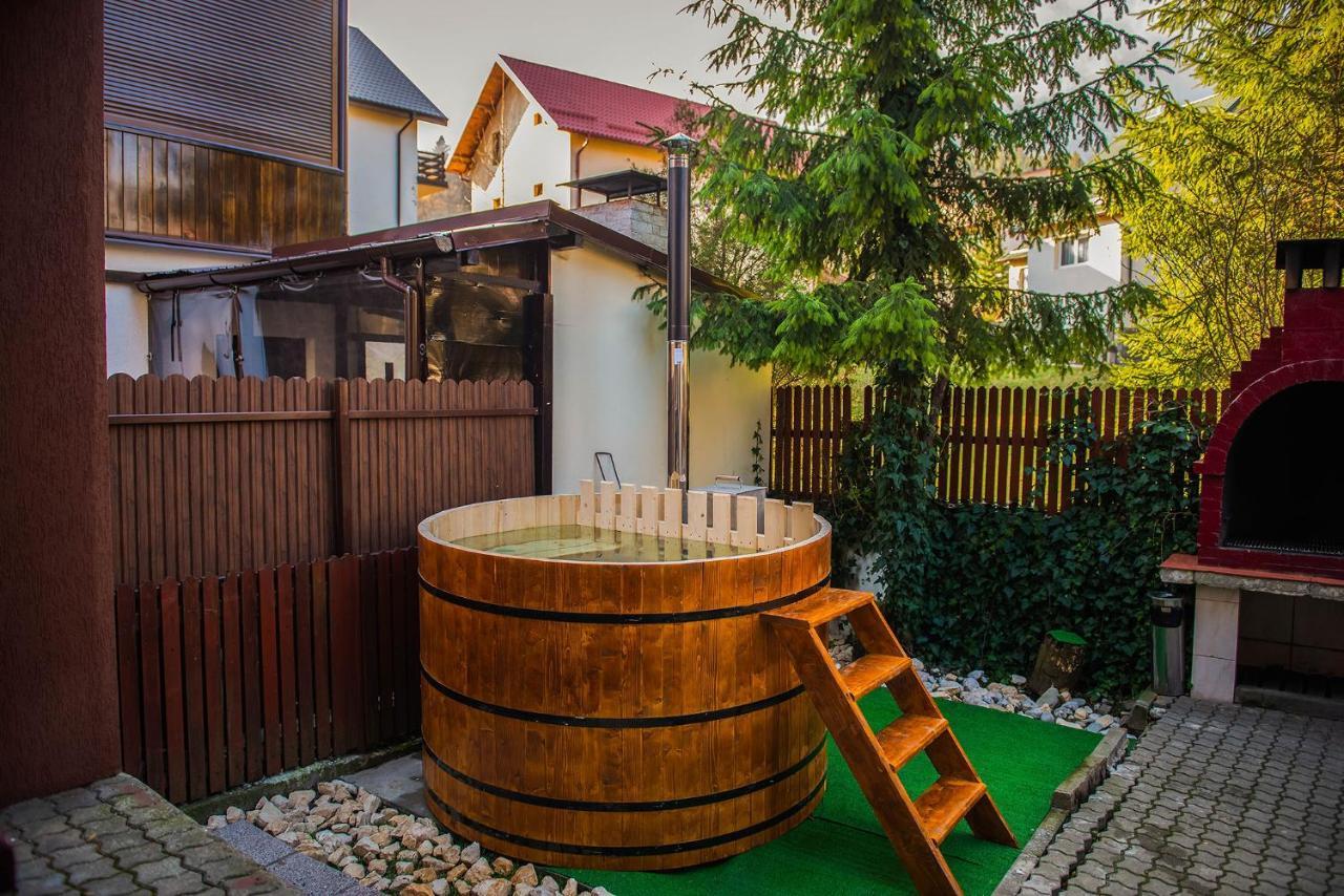 Hotel Casa Maia Buşteni Exterior foto