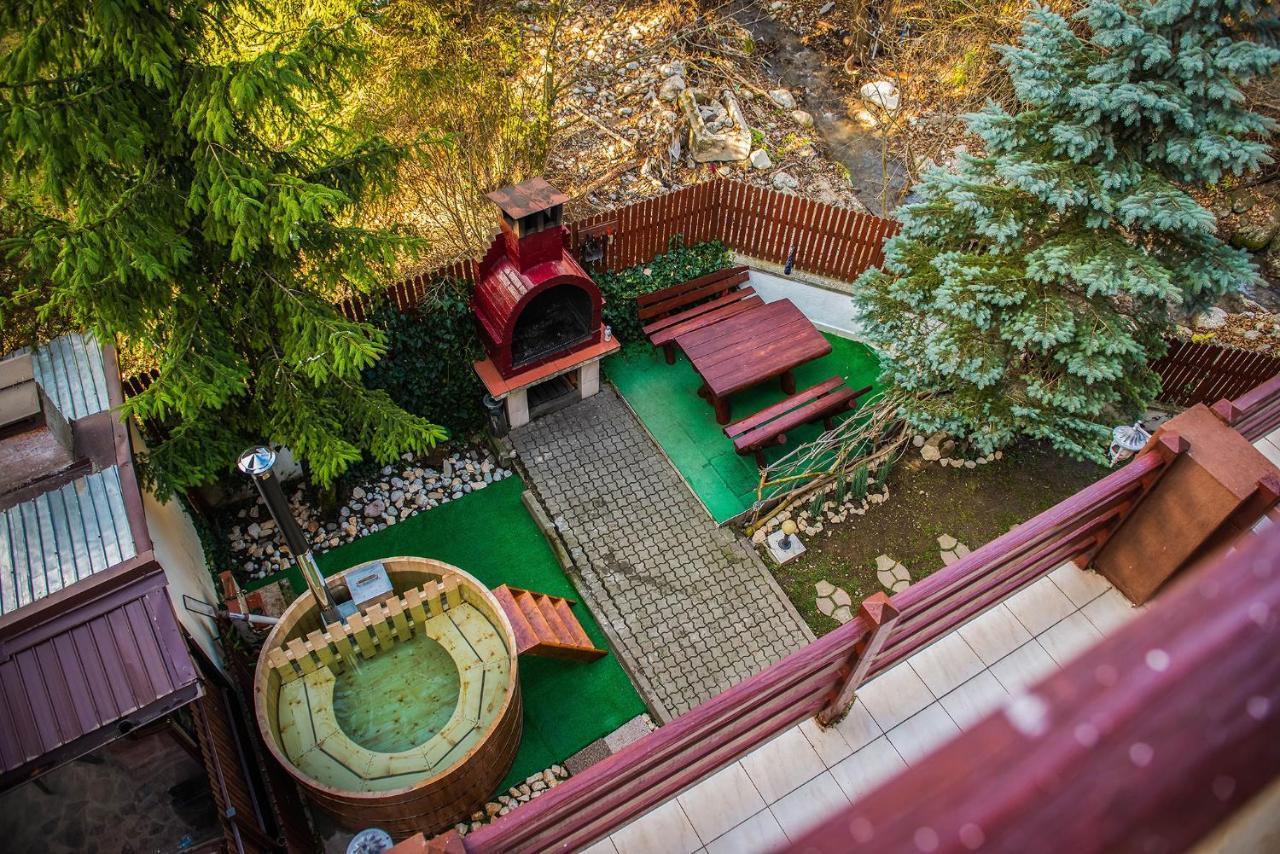 Hotel Casa Maia Buşteni Exterior foto